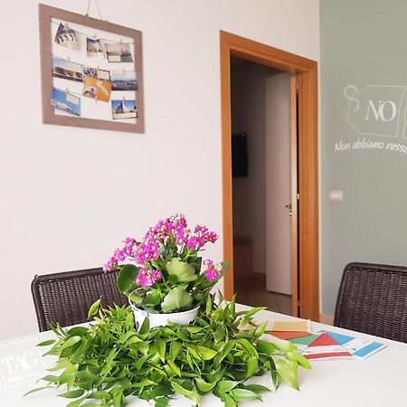 Colonna Rooms & Apartment Trani Exteriér fotografie