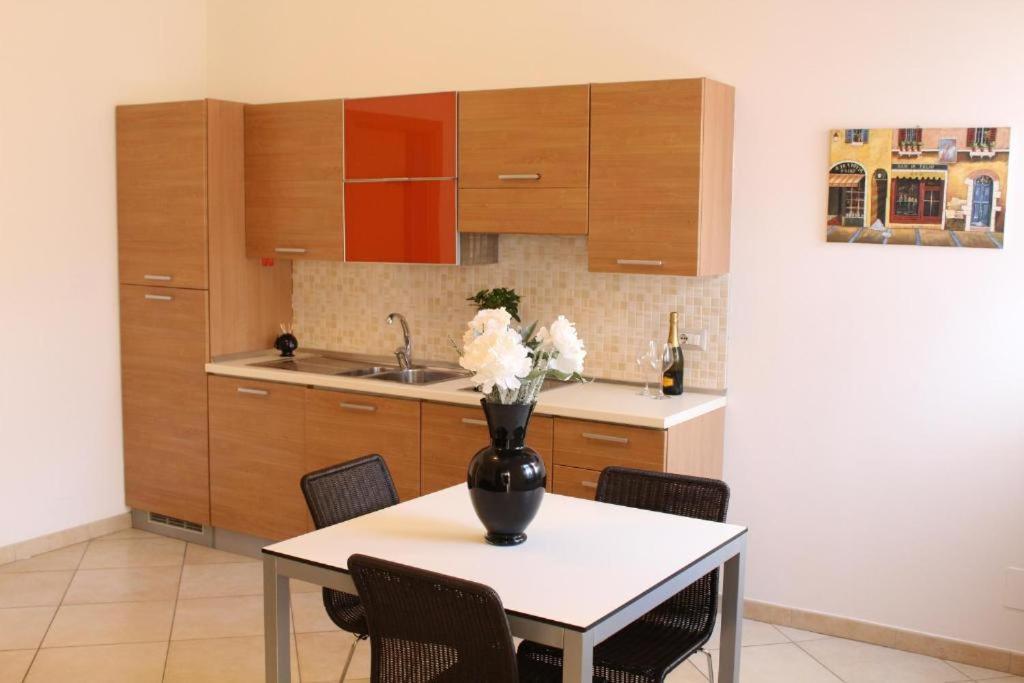 Colonna Rooms & Apartment Trani Exteriér fotografie