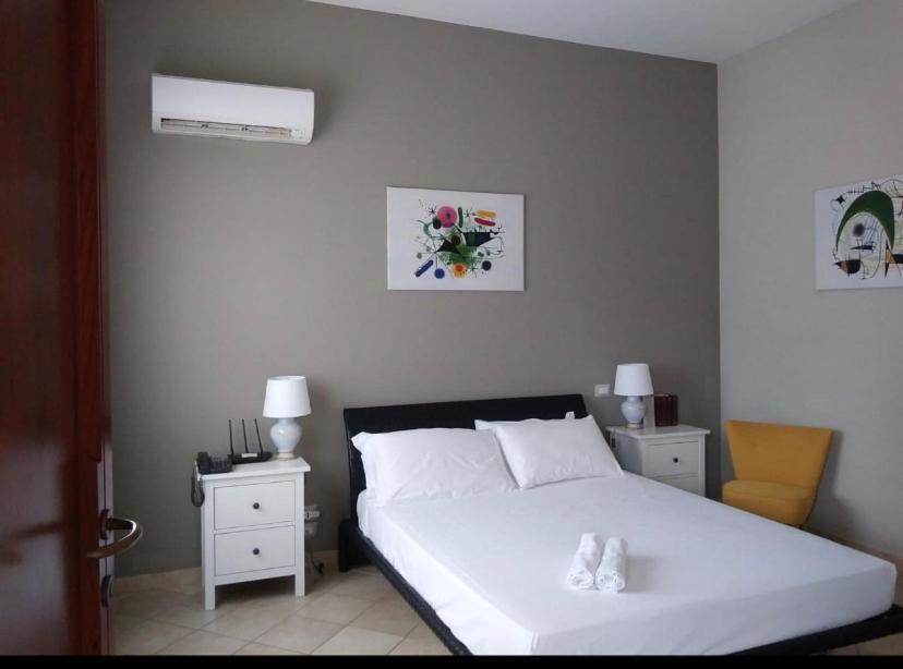 Colonna Rooms & Apartment Trani Exteriér fotografie